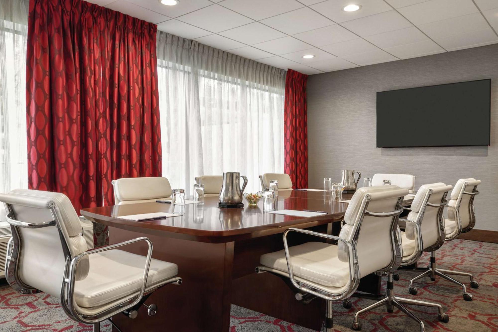 Doubletree By Hilton Hotel Toronto Airport West Mississauga Dış mekan fotoğraf