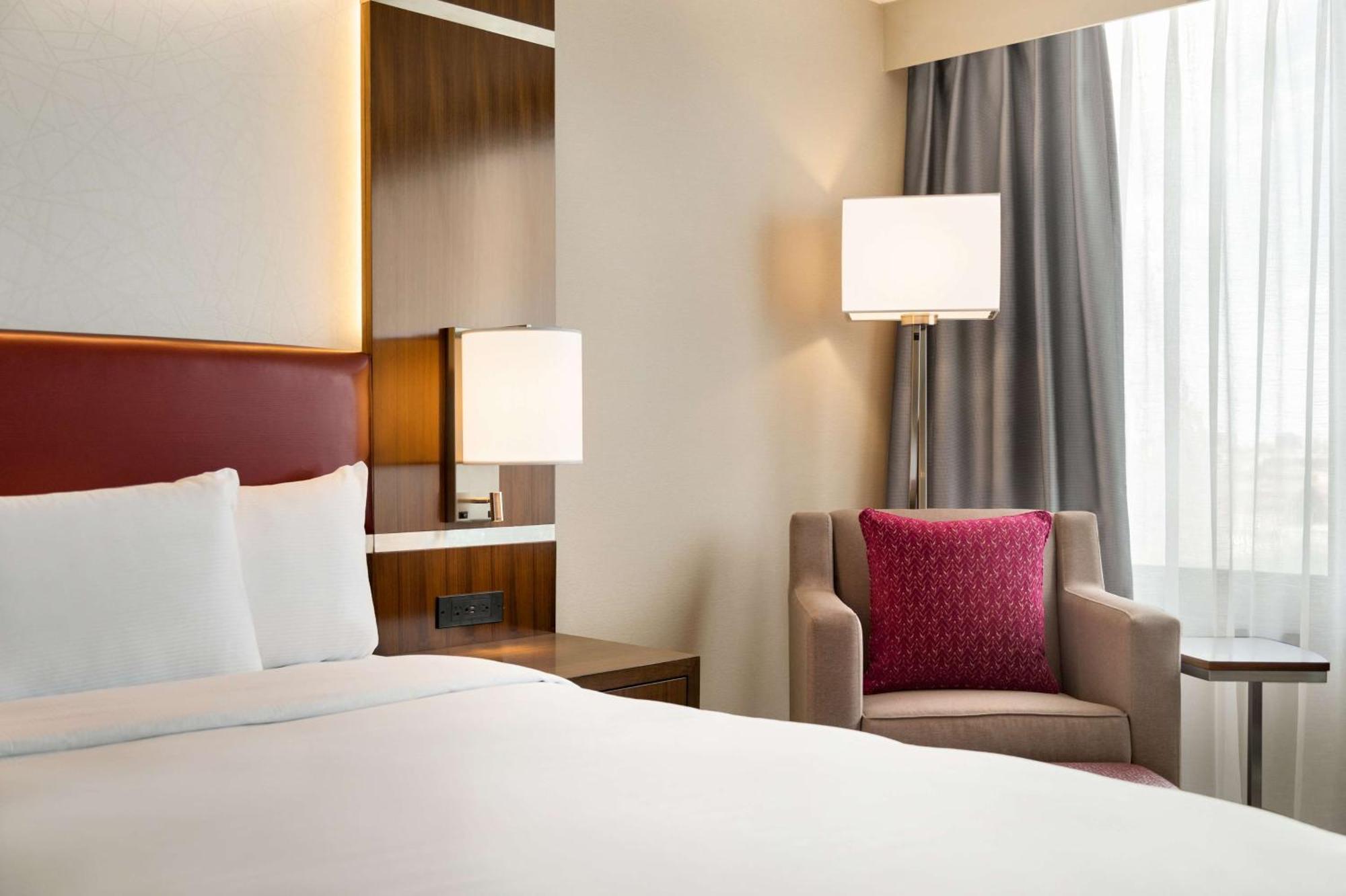 Doubletree By Hilton Hotel Toronto Airport West Mississauga Dış mekan fotoğraf