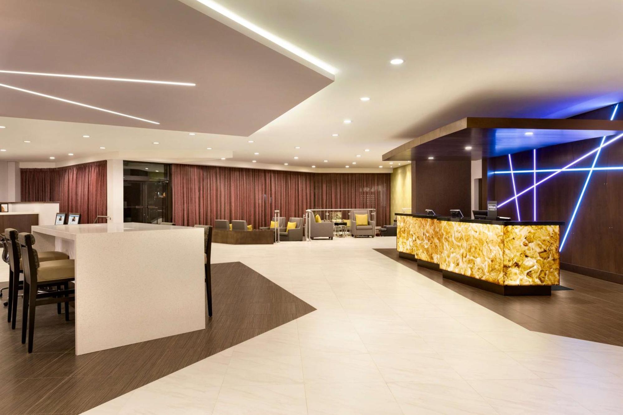 Doubletree By Hilton Hotel Toronto Airport West Mississauga Dış mekan fotoğraf