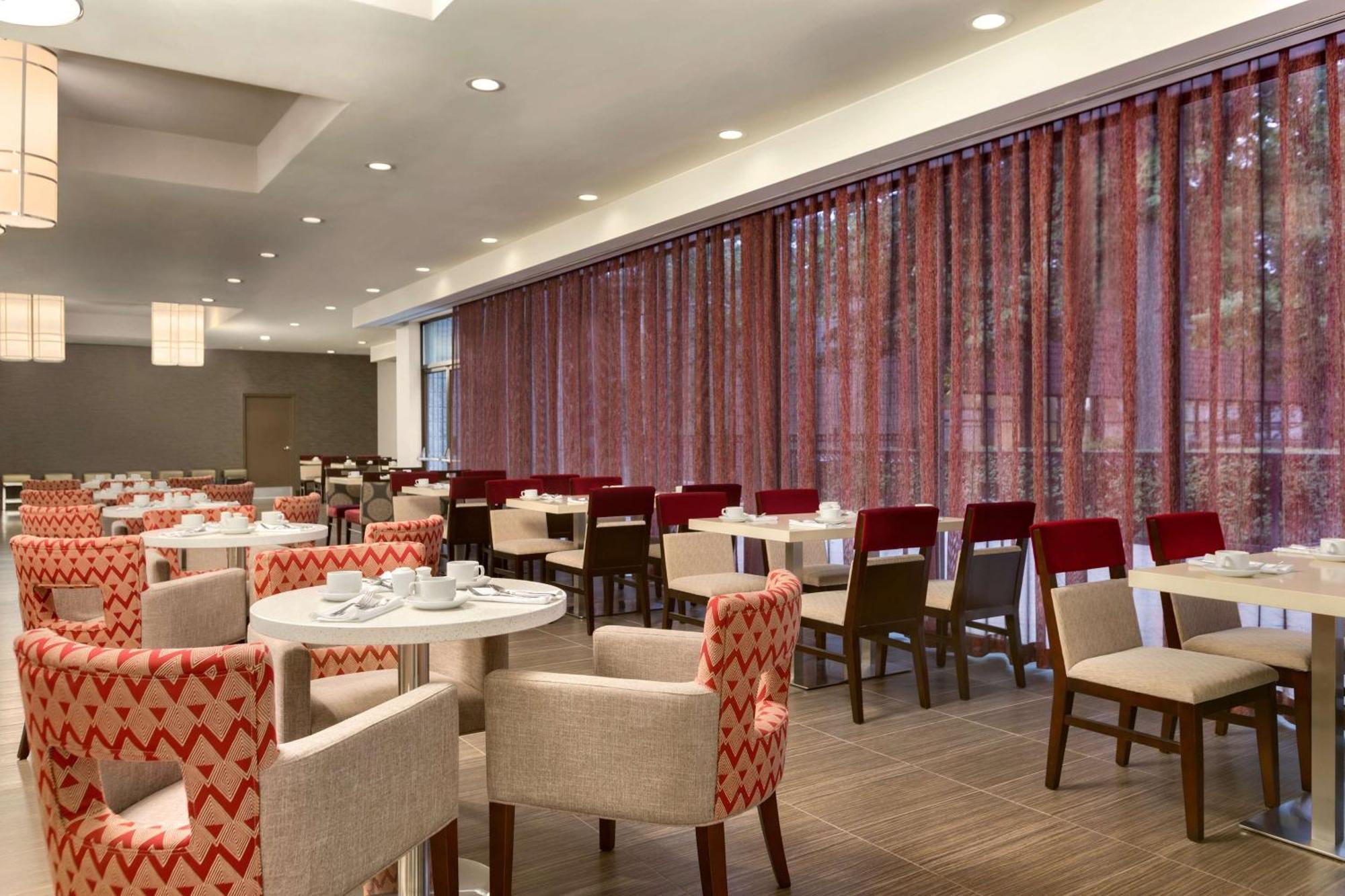 Doubletree By Hilton Hotel Toronto Airport West Mississauga Dış mekan fotoğraf